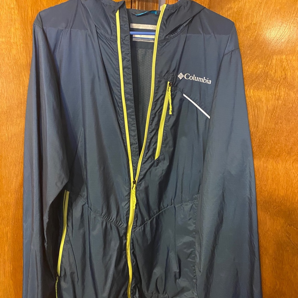 Columbia light weight jacket